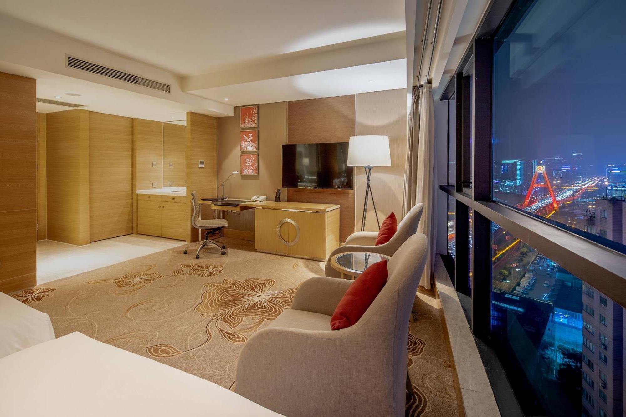 Renaissance Chengdu Hotel Екстериор снимка