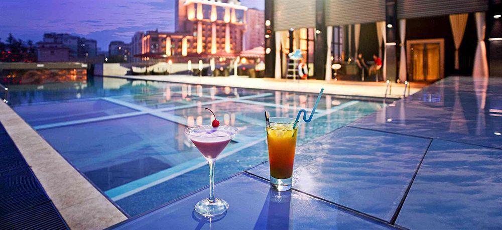 Renaissance Chengdu Hotel Екстериор снимка